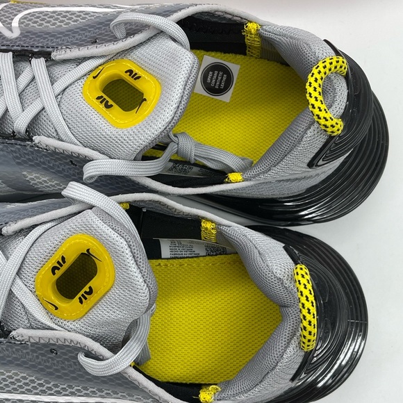 COPY - EUC Nike Air Max 2090 GS 'Wolf Grey' Sneakers - Picture 6 of 13